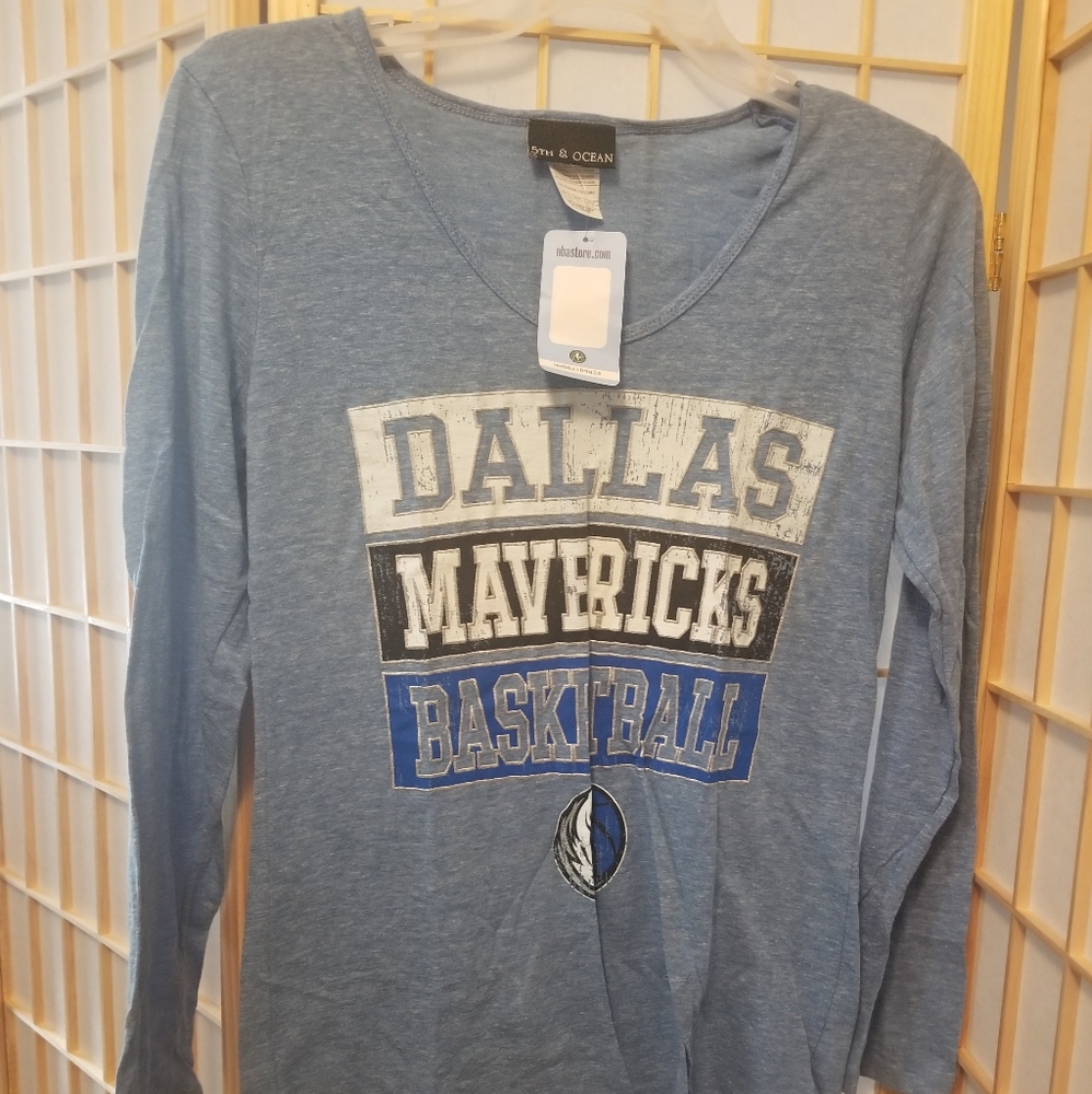 NBA tshirt. Large. Dallas Mavericks.